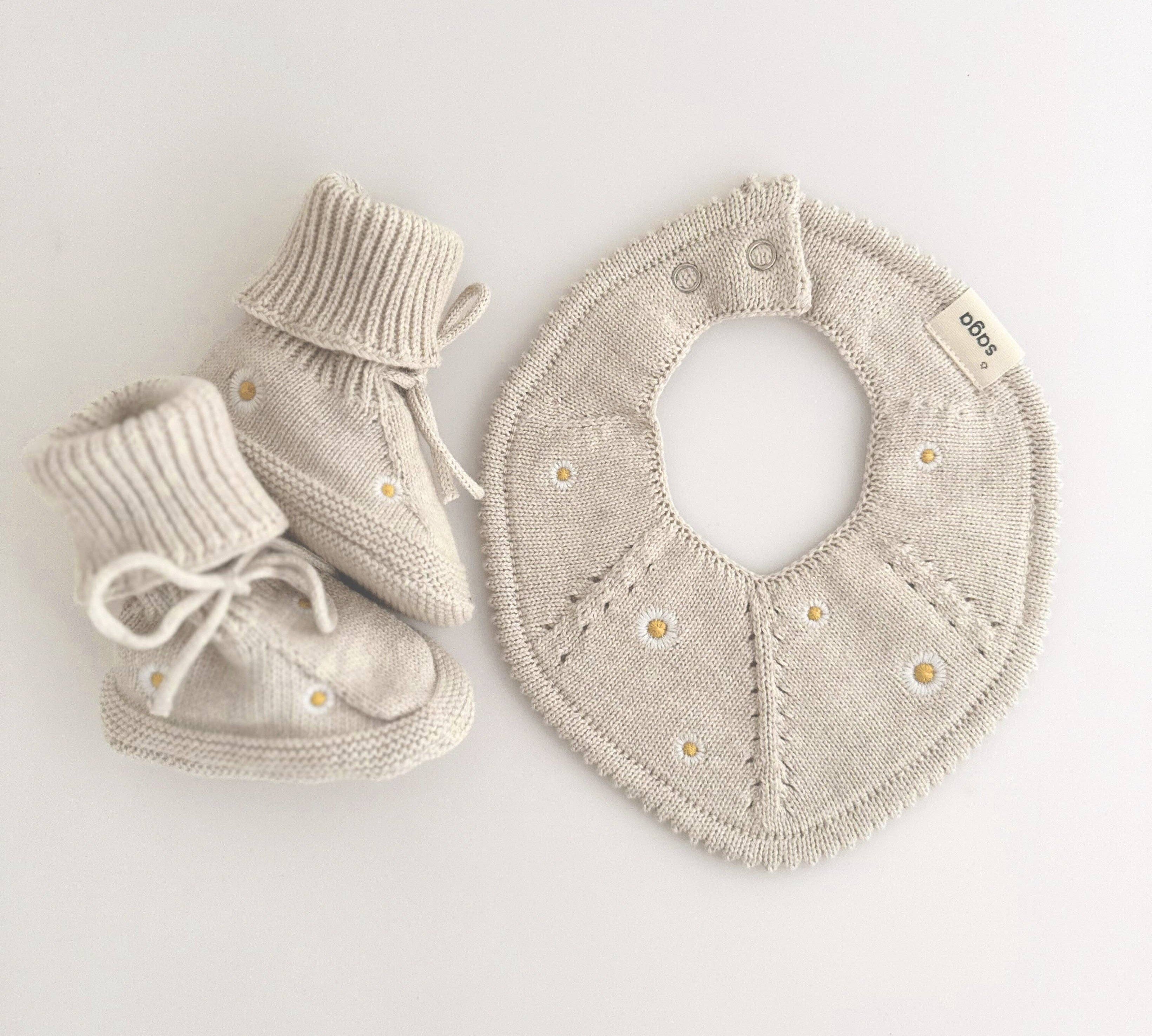Embroidered Knitted Baby Bib - Daisy Bloom