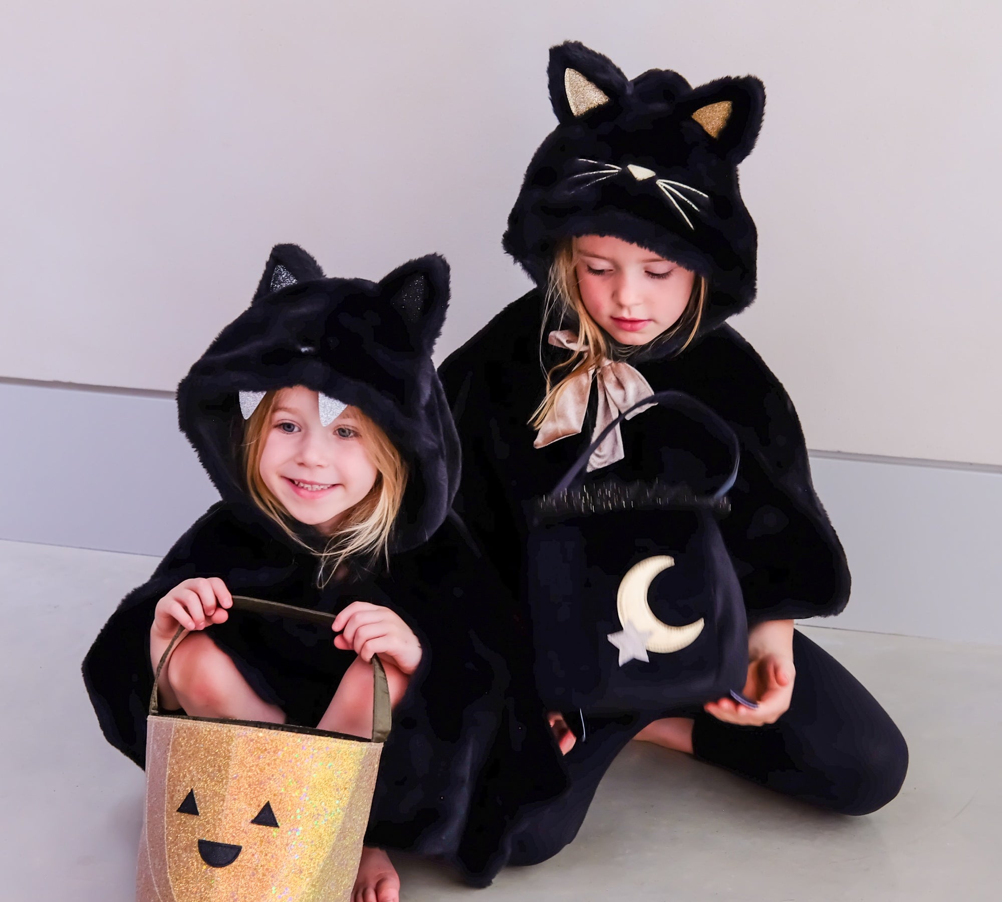 Black Cat Cape - Satin Bow