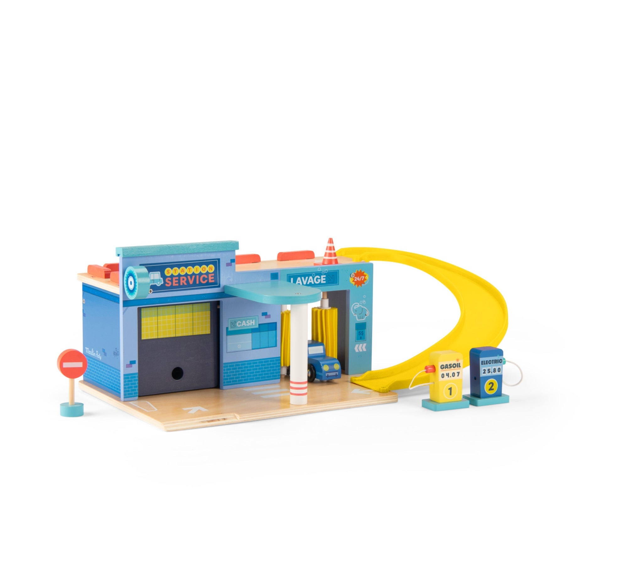 Wooden Car Garage – Avenue du Moulin